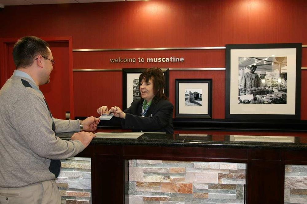 马斯卡廷汉普顿酒店 Muscatine 内观 照片