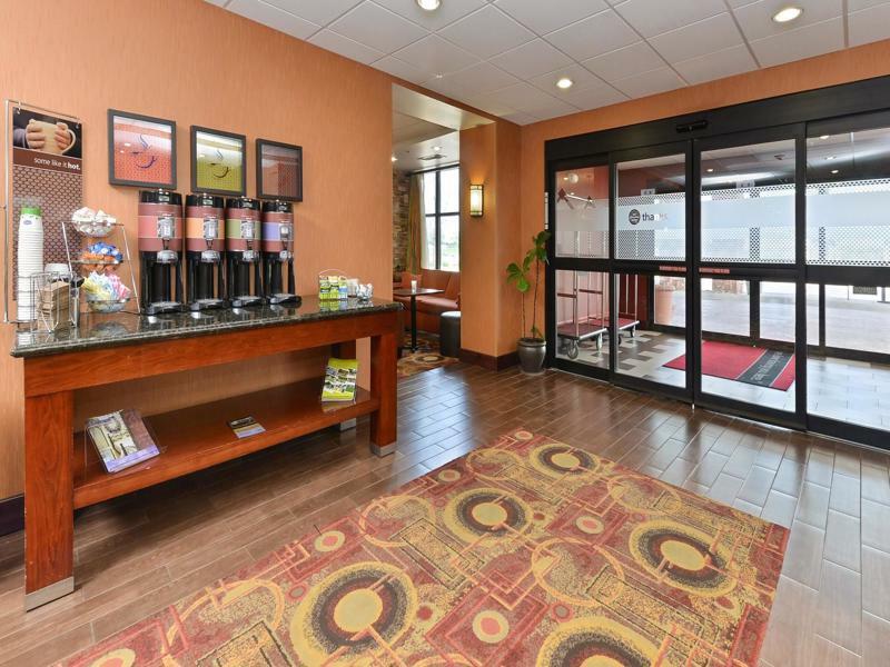 马斯卡廷汉普顿酒店 Muscatine 外观 照片